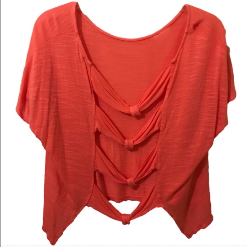 Cropped, backless tee - Picture 2 of 3